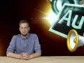 Mężczyzna siedzi przy biurku, obok logo Adobe Audition i megafonu.