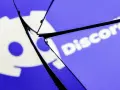 Rozbite lustro z logo Discord. Od ilu lat jest Discord? Od 2015 roku platforma ta zyskała ogromną popularność.