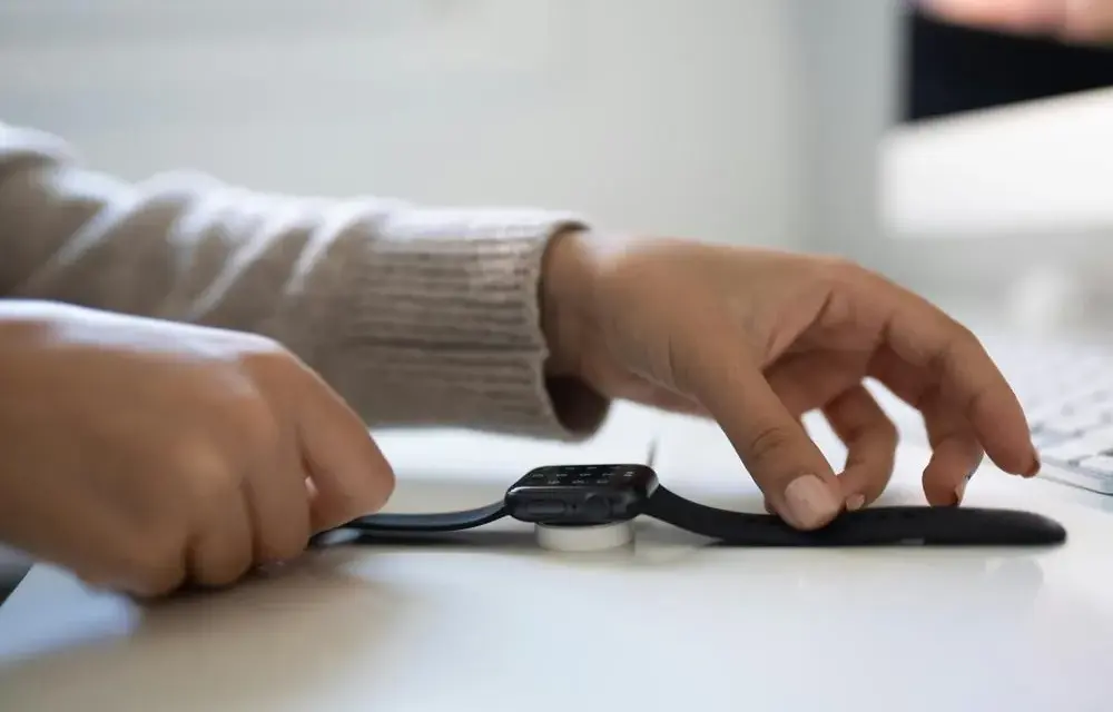 Jak włączyć Bluetooth w zegarku? Pełny poradnik i rozwiązania problemów