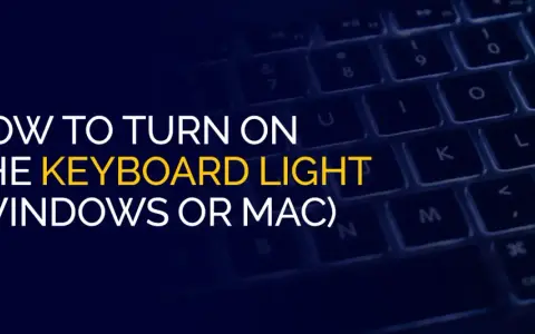 Podświetlana klawiatura laptopa z tekstem "HOW TO TURN ON THE KEYBOARD LIGHT (WINDOWS OR MAC)".