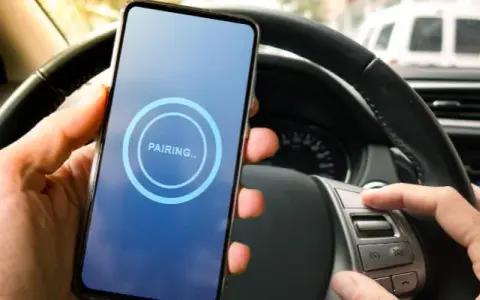 Włącz radio bez problemu: auto, telefon, dom i internet