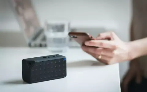 Jak podłączyć głośnik do telefonu? Poradnik krok po kroku i triki!