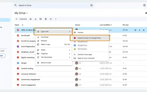 Wybieranie opcji "Otwórz za pomocą Adobe Acrobat dla Google Drive" w chmurze Google.