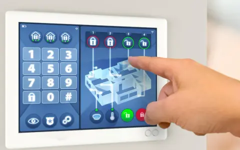Jaki alarm do domu? Wybierz mądrze: systemy, koszty, błędy