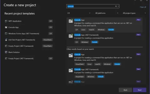 Wybór szablonu "Console App" w **Microsoft Visual Studio** do tworzenia aplikacji konsolowej.