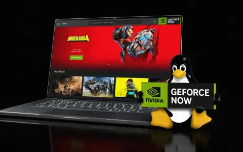 Tux z Linuksa trzyma tabliczkę GeForce NOW, obok laptopa z interfejsem NVIDIA GeForce NOW, prezentującym Borderlands 4.