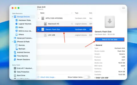 Program Disk Drill pokazuje listę urządzeń, w tym "Generic Flash Disk". Kliknij "Search for lost data", aby odzyskać dane.