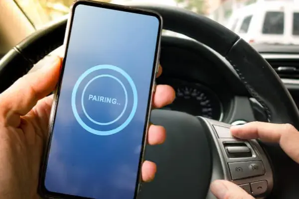 Włącz radio bez problemu: auto, telefon, dom i internet