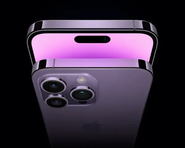Nowy iPhone 14 Pro z fioletowym wykończeniem i potrójnym aparatem. Premiera zapowiada rewolucję w fotografii mobilnej.