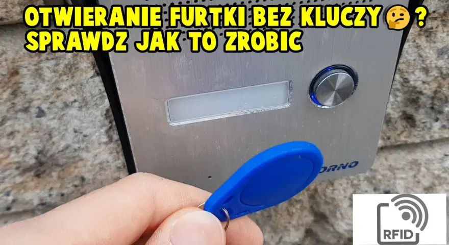 Domofon nie działa? Otwórz drzwi kodem, brelokiem lub smartfonem!